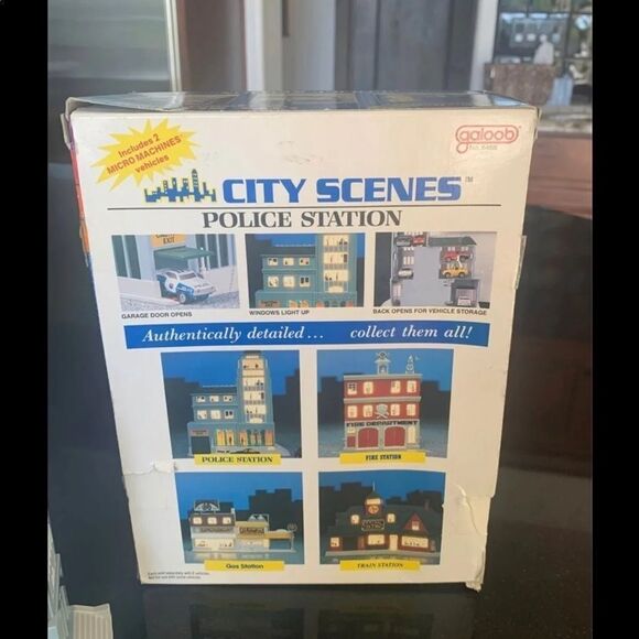 Vintage MicroMachines Police Station - Picture 4 of 4